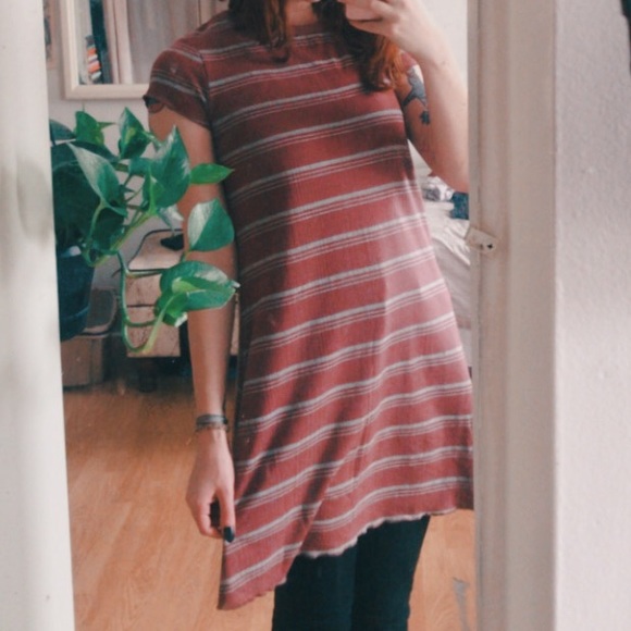 pink/grey t-shirt dress - Picture 2 of 7